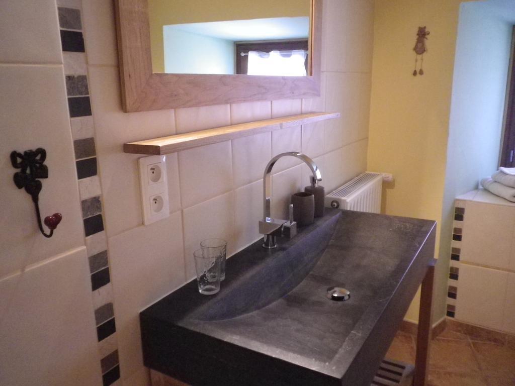 La Pierre Trouée Chambre d'Hôtes Châteauneuf-de-Randon Esterno foto