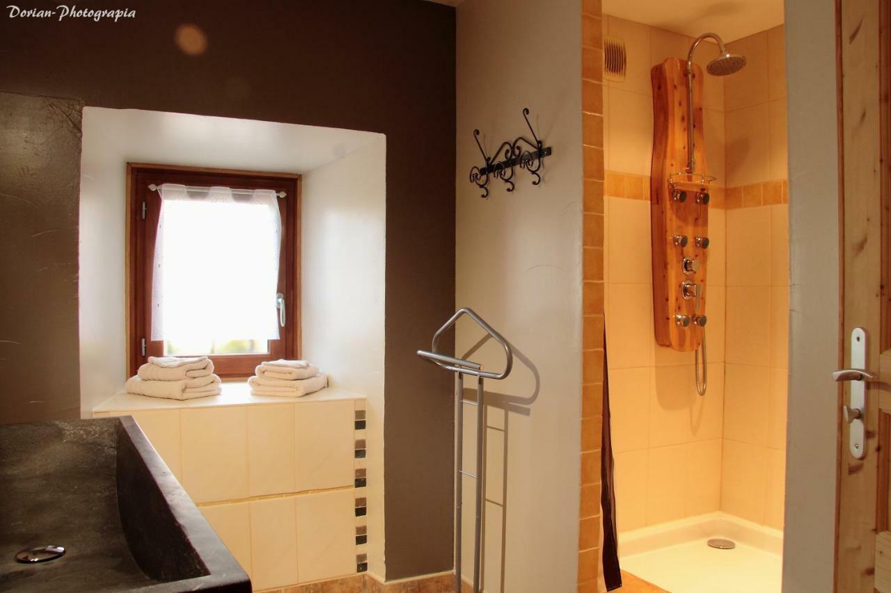 La Pierre Trouée Chambre d'Hôtes Châteauneuf-de-Randon Esterno foto