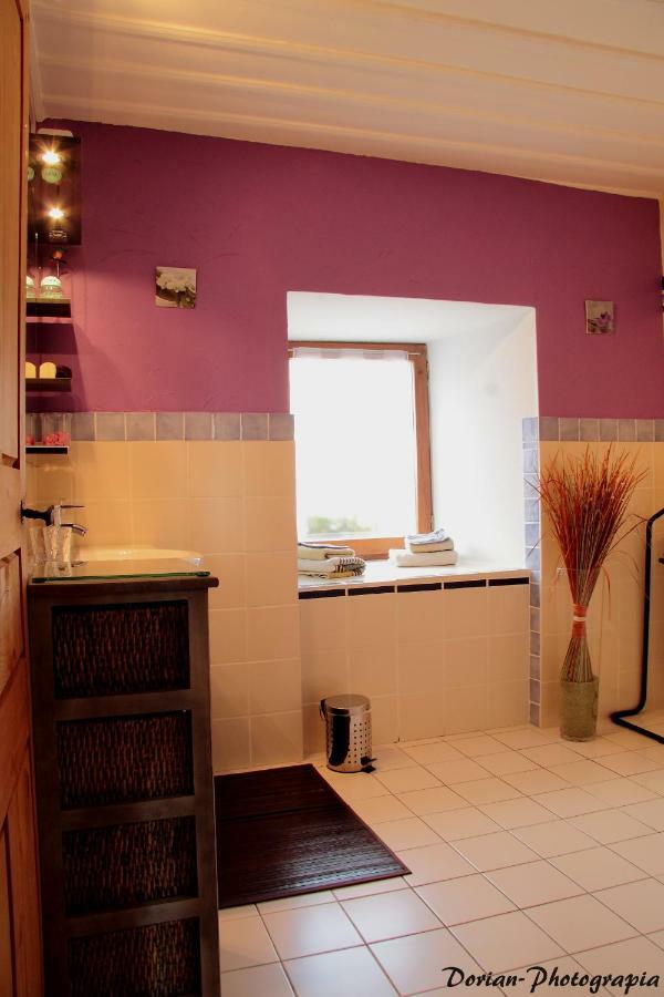 La Pierre Trouée Chambre d'Hôtes Châteauneuf-de-Randon Esterno foto