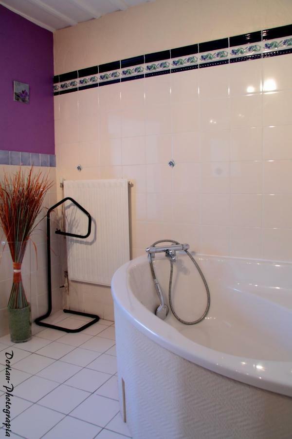 La Pierre Trouée Chambre d'Hôtes Châteauneuf-de-Randon Esterno foto